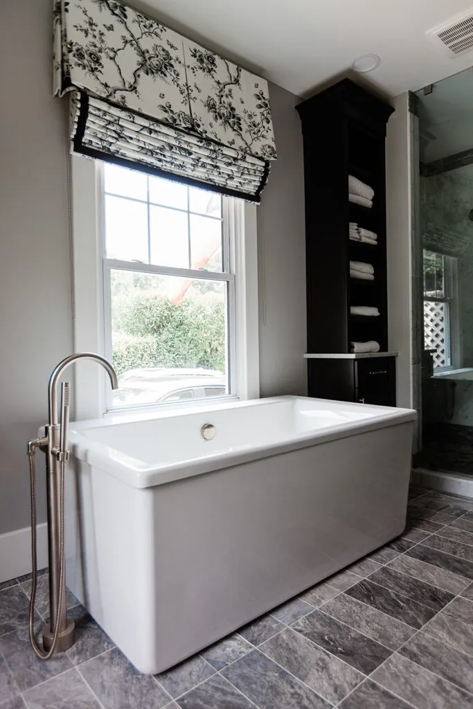 photo of bathtub